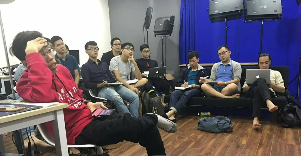 BLV Hoàng Nam mở lớp cho các anh em mê bình luận thể thao ảnh 1 BLV Hoàng Nam mở lớp cho các anh em mê bình luận thể thao ảnh 1