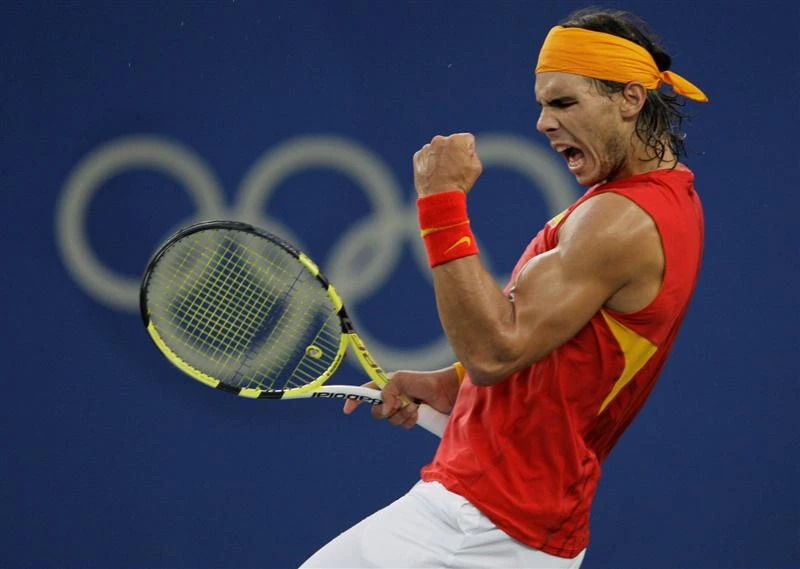 Nadal trong trang phục áo không tay ở đấu trường Olympic