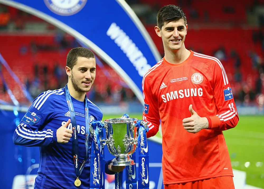 Hazard luôn thân thiết với Courtois