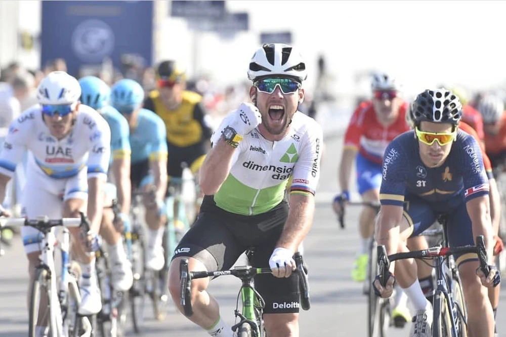 Mark Cavendish giành chiến thắng đầu tiên sau hơn 1 năm