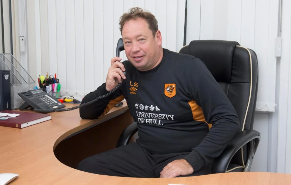 Leonid Slutsky trong màu áo Hull City