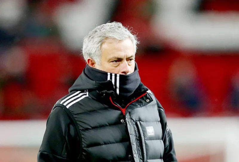 Mỗi khi thất bại, Mourinho luôn lôi di sản mình đạt được trước đây ra biện minh.