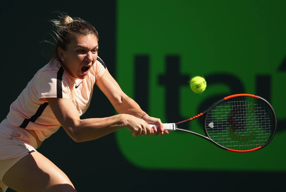 Simona Halep chật vật vượt qua Océane Dodin