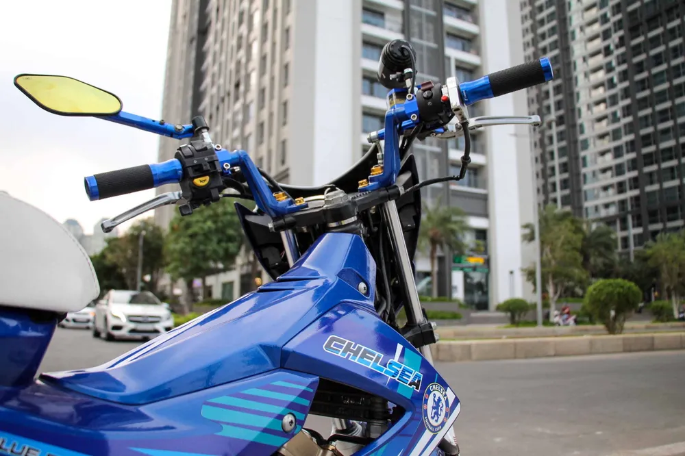 Xe Raider 150 độ tem theo phong cách Chelsea ảnh 7