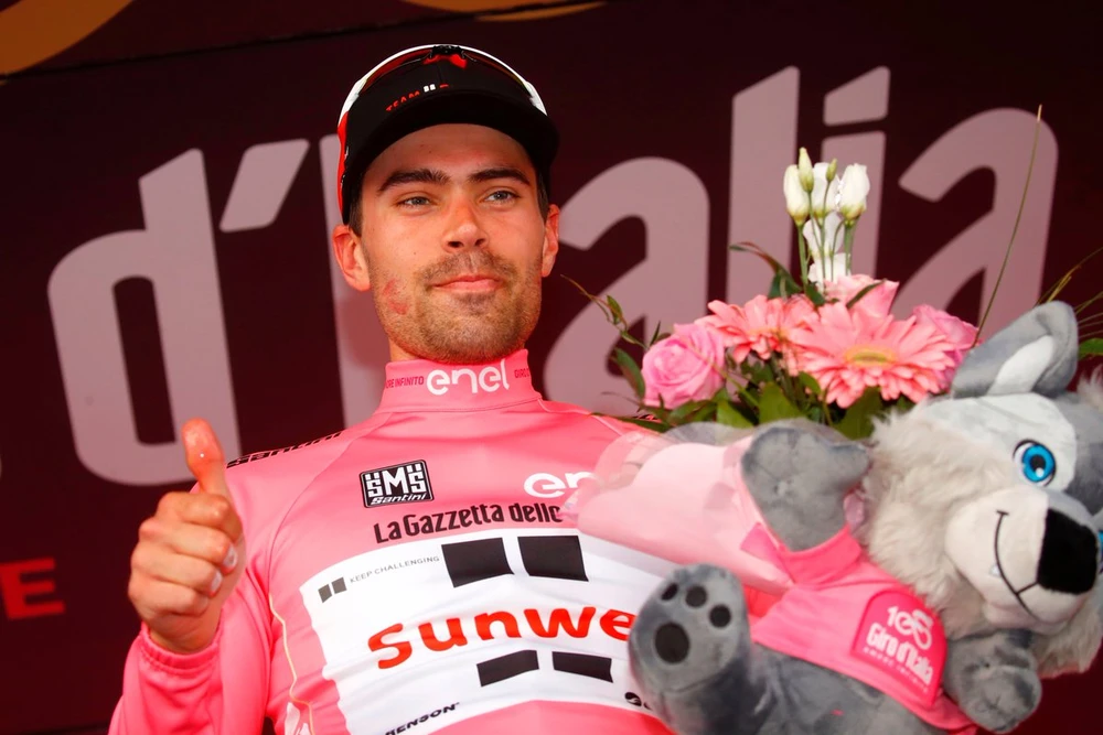 Tom Dumoulin tiếp tục khoác Áo hồng