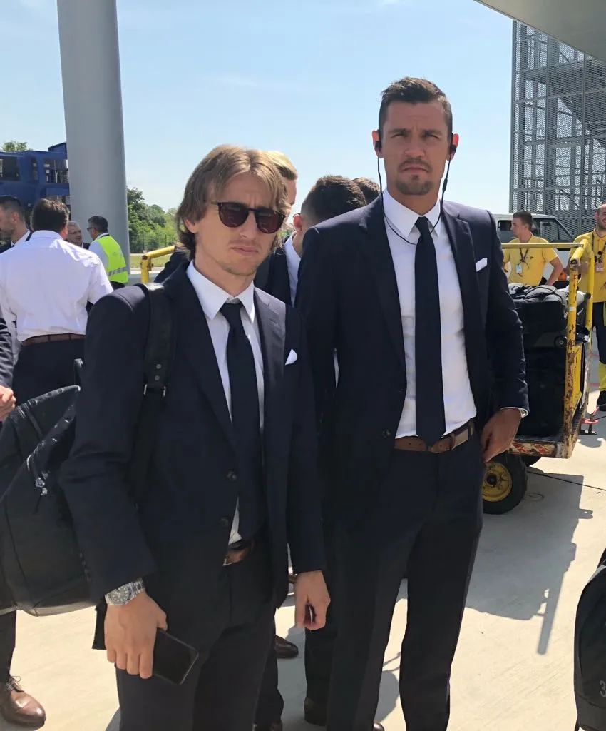 Hình ảnh các đội tuyển đến với nước Nga tươi đẹp - Ronaldo bị “quây“ ảnh 7