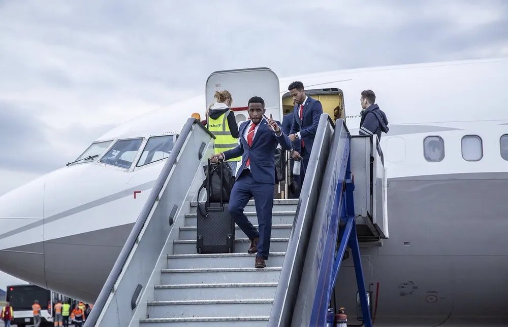 Hình ảnh các đội tuyển đến với nước Nga tươi đẹp - Ronaldo bị “quây“ ảnh 6