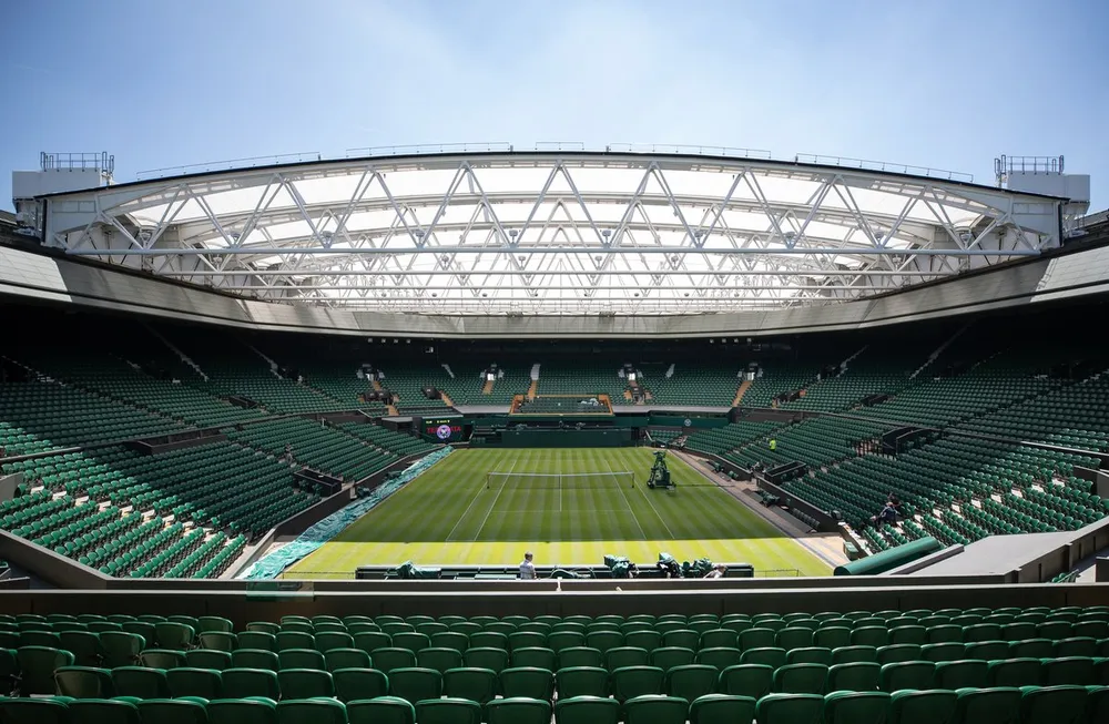 Khoảnh khắc cuối tuần: Federer chơi đùa với 2 con trai sinh đôi, Wozniacki lên ngôi ở Eastbourne ảnh 9