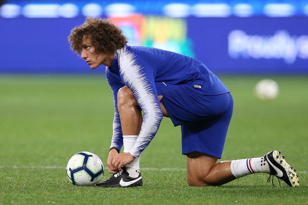 David Luiz quyết định ở lại và chiến đấu