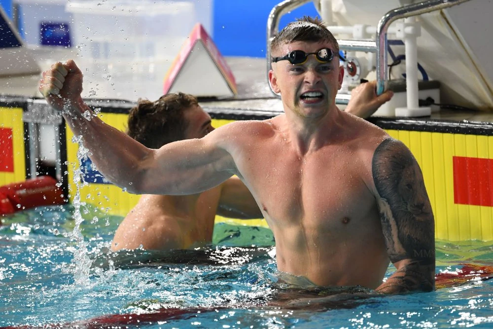 Adam Peaty phá KLTG ở cự ly 100 mét ếch 