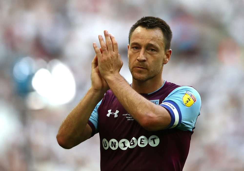 John Terry trong màu áo của Aston Villa