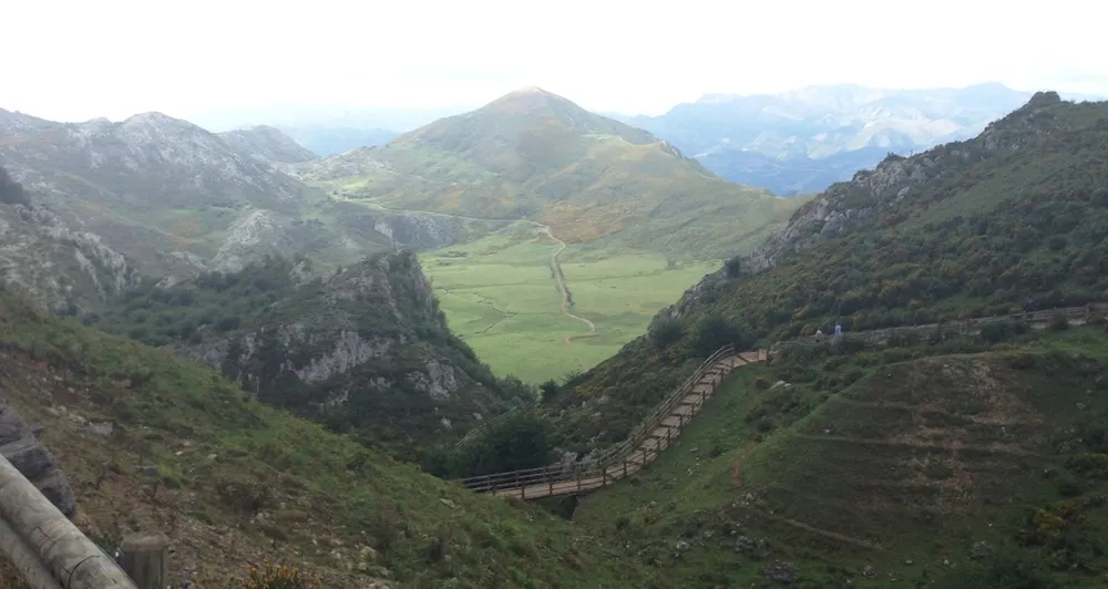 Vuelta a Espana 2018: Chỉ trích không làm Quintana thấy đau, nhưng… chân anh thì có ảnh 1