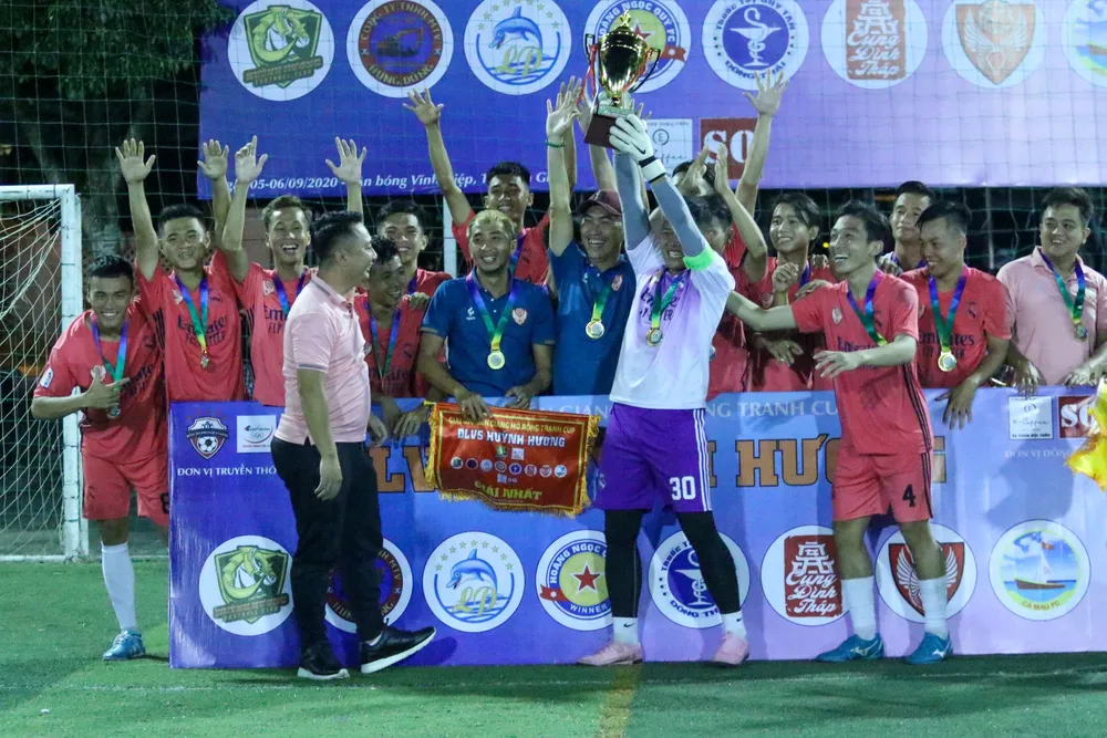 “Coach quốc dân” Louis Nguyễn: Phận HLV đa đoan và tâm tư cùng Nghiêm Phạm Holdings trước VCK SPL - S3 ảnh 1