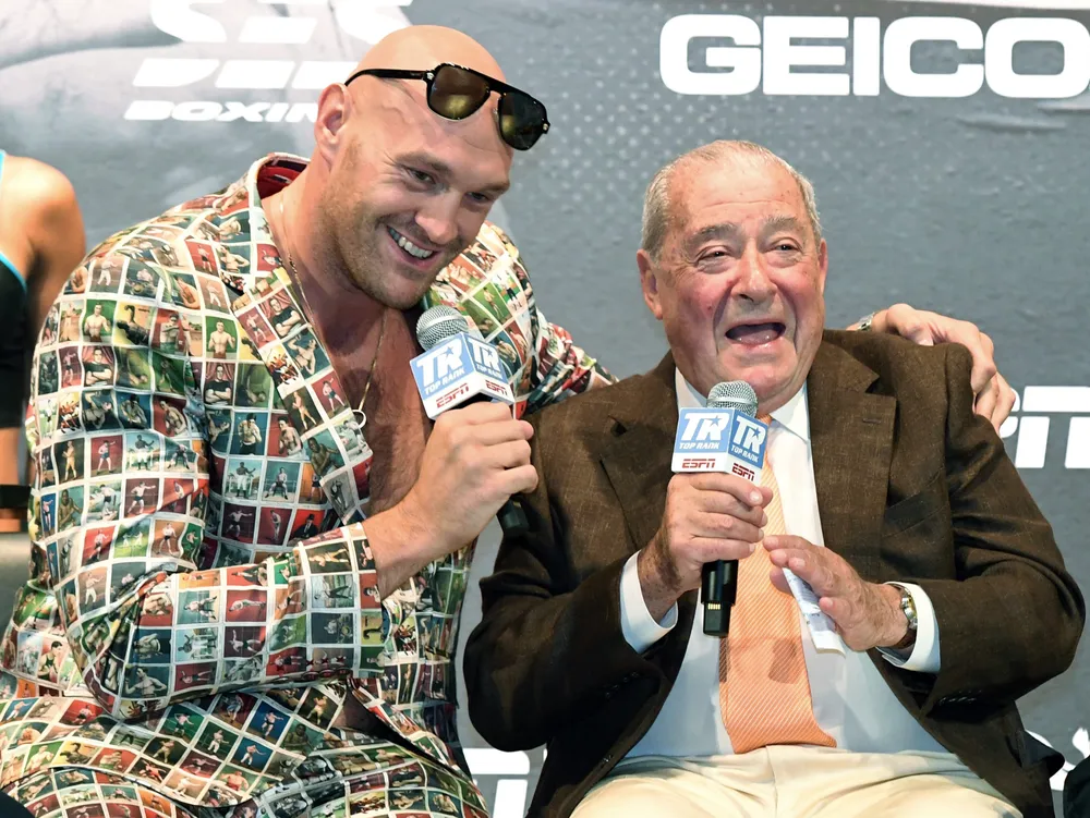 Anthony Joshua “cơ bắp” vs “Rắn hổ mang” Kubrat Pulev: Fury kỳ vọng võ sĩ người Bulgaria đánh bại AJ ảnh 2