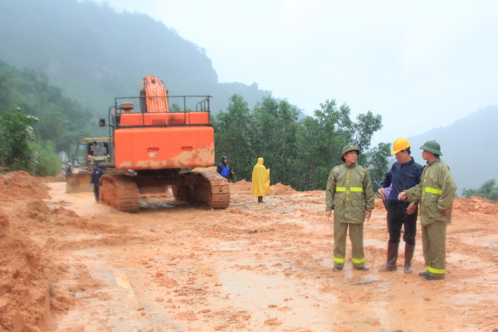 Công bố tình huống thiên tai khẩn cấp tại đèo Khánh Lê