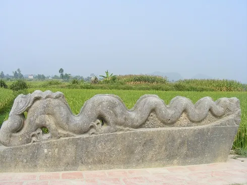 Thành Nhà Hồ - Đá truyền lời tiền nhân	 ảnh 6