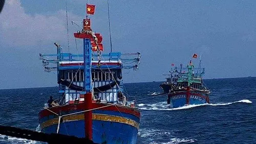 Các tỉnh miền Trung khẩn trương đối phó với bão số 10 ảnh 15