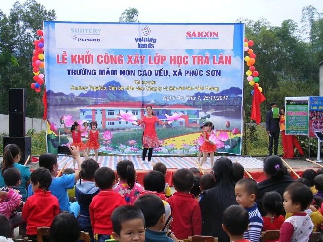 Xây phòng học, trao quà cho trẻ vùng cao ảnh 3 Xây phòng học, trao quà cho trẻ vùng cao ảnh 3