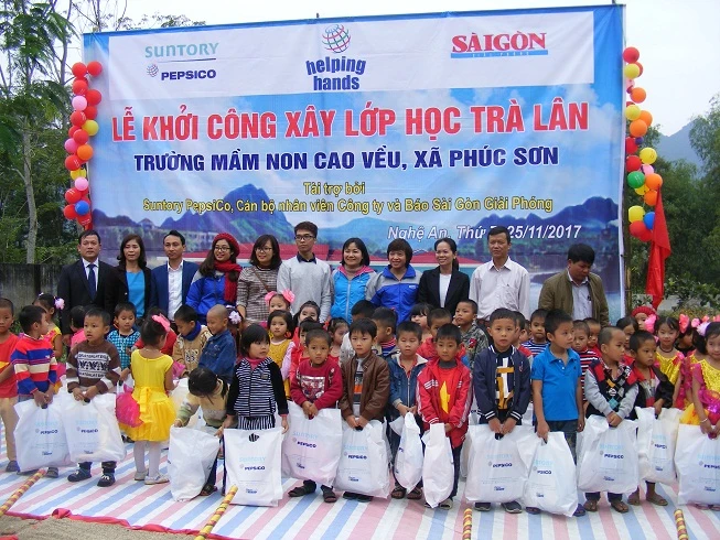 Xây phòng học, trao quà cho trẻ vùng cao ảnh 6 Xây phòng học, trao quà cho trẻ vùng cao ảnh 6