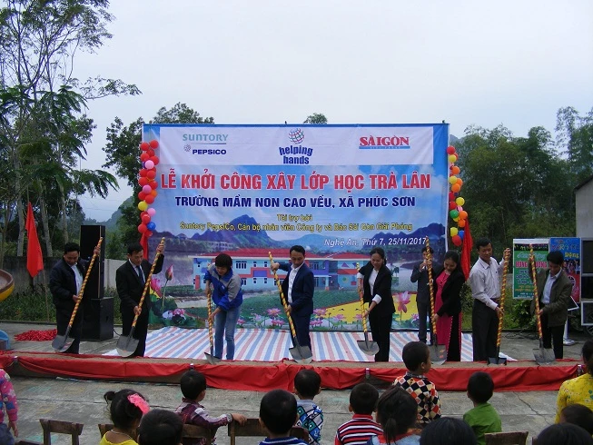 Xây phòng học, trao quà cho trẻ vùng cao ảnh 7 Xây phòng học, trao quà cho trẻ vùng cao ảnh 7