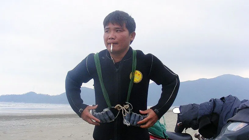 Kỳ thú nghề săn rum biển ảnh 3