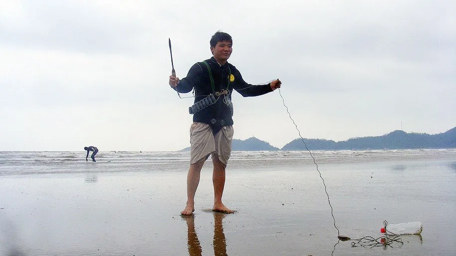 Kỳ thú nghề săn rum biển ảnh 2