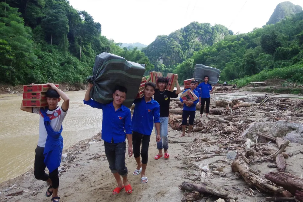 Nhiều tỉnh thành đang khắc phục hậu quả do mưa lũ gây ra ảnh 2