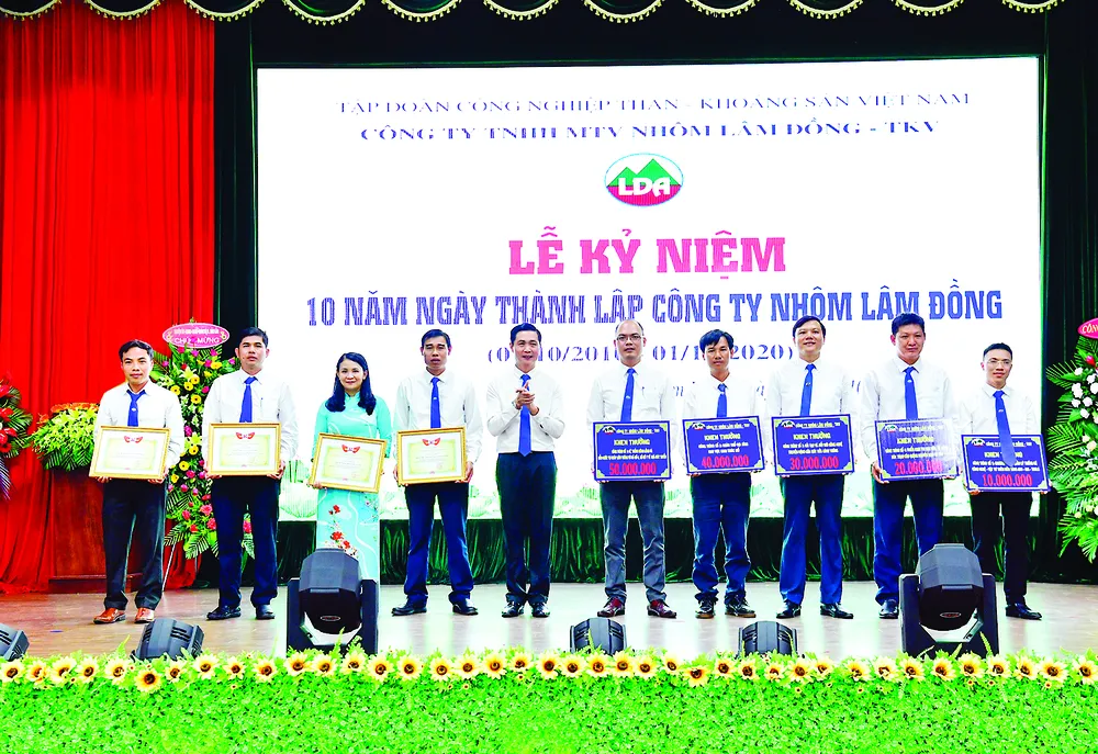 Công ty TNHH MTV Nhôm Lâm Đồng - TKV: Tiếp tục nâng công suất vận hành, đẩy mạnh nguồn nhân lực để phát triển bền vững! ảnh 1 Công ty TNHH MTV Nhôm Lâm Đồng - TKV: Tiếp tục nâng công suất vận hành, đẩy mạnh nguồn nhân lực để phát triển bền vững! ảnh 1