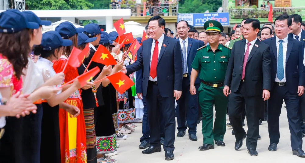 Chủ tịch Quốc hội Vương Đình Huệ: Đảng và Nhà nước luôn đặc biệt coi trọng giáo dục và đào tạo ảnh 3 Chủ tịch Quốc hội Vương Đình Huệ: Đảng và Nhà nước luôn đặc biệt coi trọng giáo dục và đào tạo ảnh 3