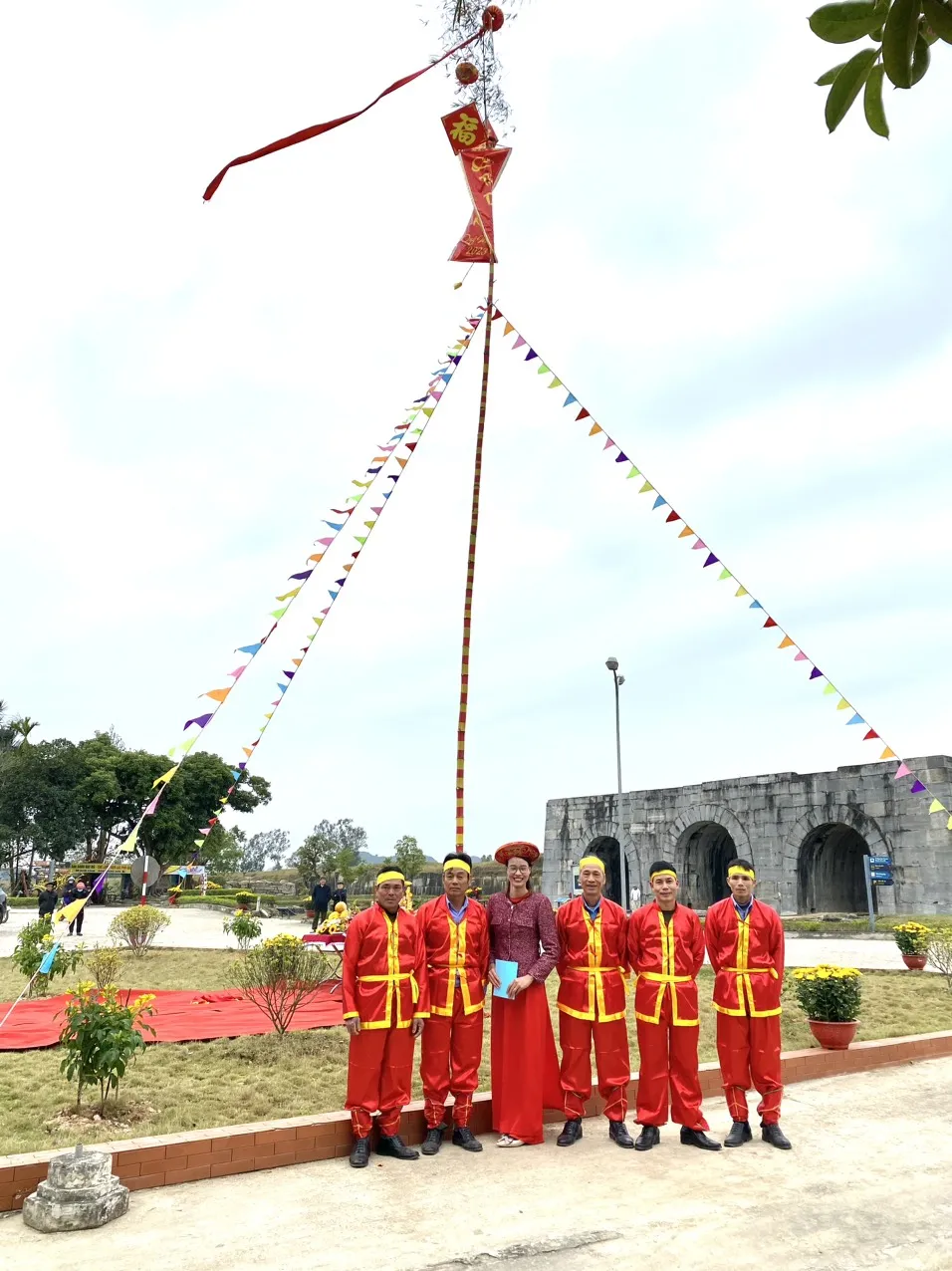 Đội thượng nêu