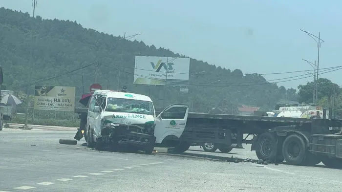 Hiện trường vụ tai nạn. Ảnh: P.T Hiện trường vụ tai nạn. Ảnh: P.T