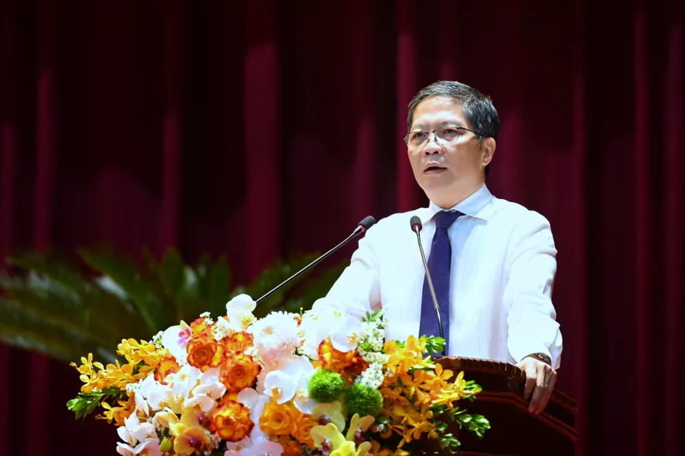 Đồng chí Trần Tuấn Anh, Ủy viên Bộ Chính trị, Trưởng Ban Kinh tế Trung ương phát biểu tại hội nghị Đồng chí Trần Tuấn Anh, Ủy viên Bộ Chính trị, Trưởng Ban Kinh tế Trung ương phát biểu tại hội nghị
