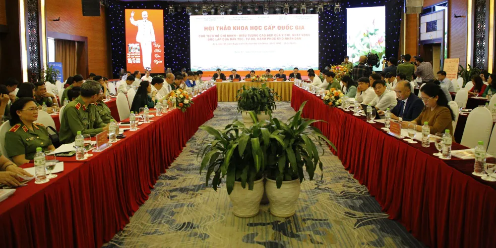 Hội thảo khoa học cấp quốc gia: “Chủ tịch Hồ Chí Minh - Biểu tượng cao đẹp của ý chí, khát vọng độc lập của dân tộc, tự do, hạnh phúc cho nhân dân” quang cảnh.JPG