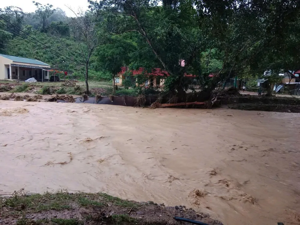 Mưa lớn gây lũ quét tại địa bàn xã Nhôn Mai 8.jpg