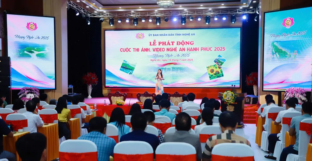 Lễ phát động cuộc thi thi 1.jpg