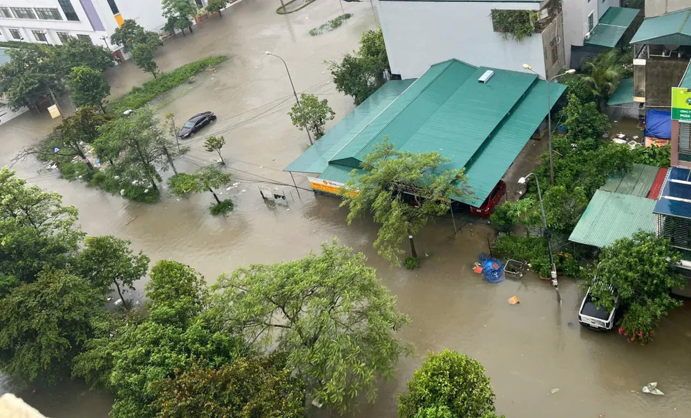 Mưa lớn gây ngập sâu nhiều tuyến đường ở Thanh Hóa 7.jpg