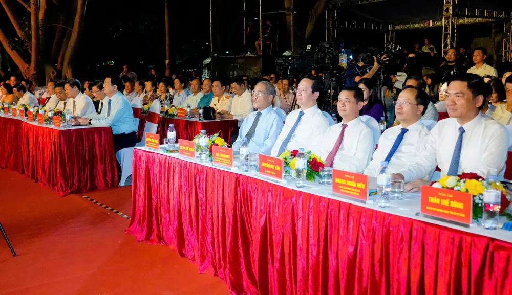 Các đại biểu dự lễ kỷ niệm 3.jpg