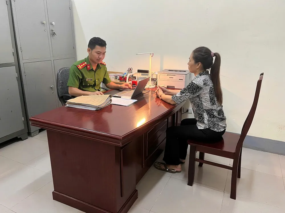 Cơ quan Công an làm việc với Nguyễn Thị Mai làm việc với nguyên thị mai.jpg