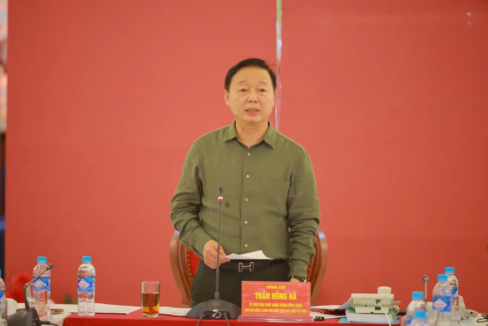 Phó Thủ tướng Trần Hồng Hà phát biểu tại cuộc họp ptt.1.jpg