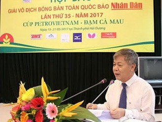 《人民報》副總編輯潘輝賢在新聞發佈會上講話。（圖片來源：人民報）