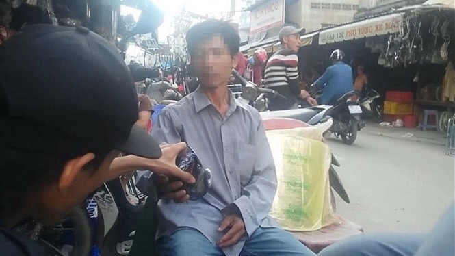 新城市場多家商店公然銷售警笛喇叭。（圖片來源：德進、陳進）