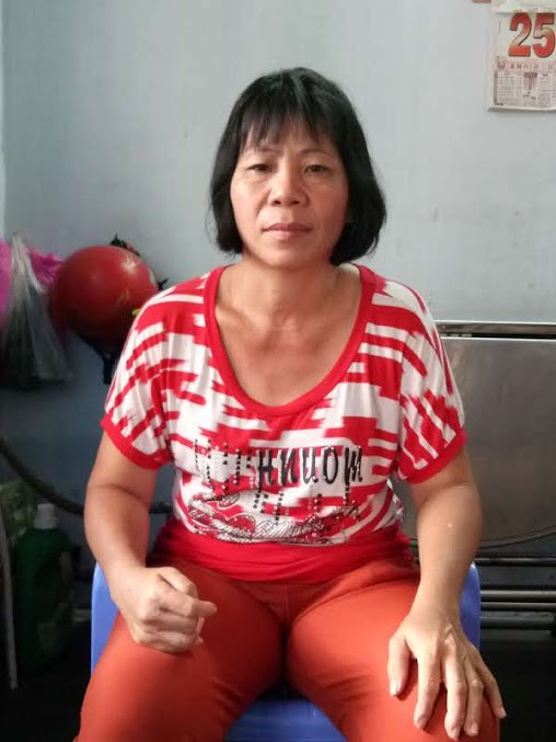 鄭秀英病倒至今已2年，其右邊身還是沒有力。（圖片來源：讀者工作組）