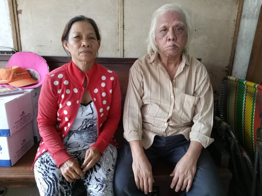 歐群德夫婦來報社求援。（圖片來源：讀者工作組）