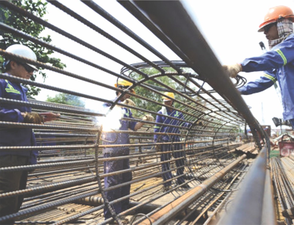 胡志明市富定水渠防淹工程。