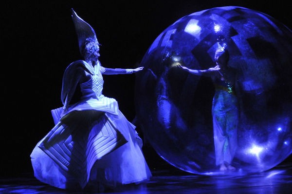 “海洋慶典”的藝術節目。