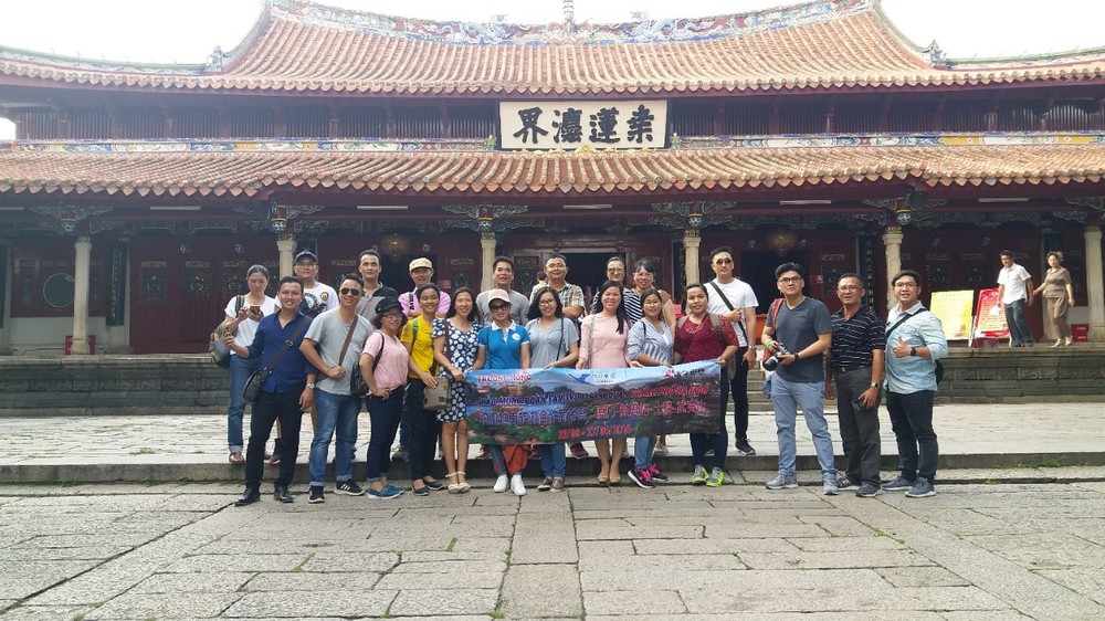 考察團在福建開元寺留影。