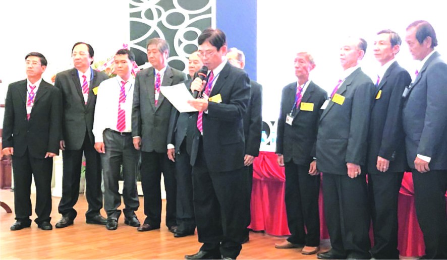 利錦章會長帶領全體執委成員宣讀新任期行動計劃。