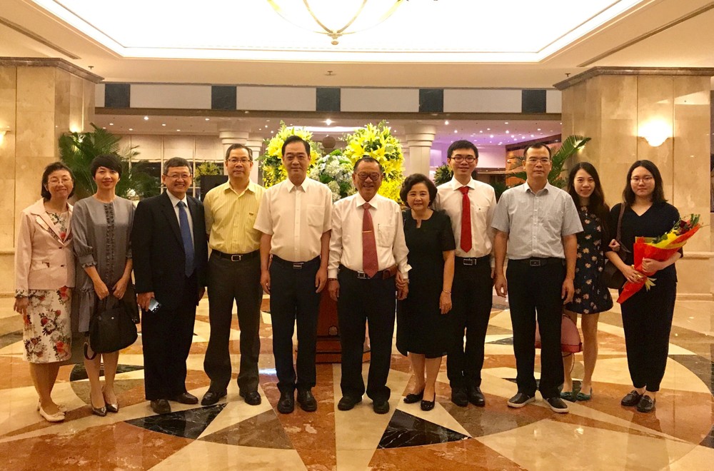 中國總領事拜訪華企尤凱成 ảnh 1