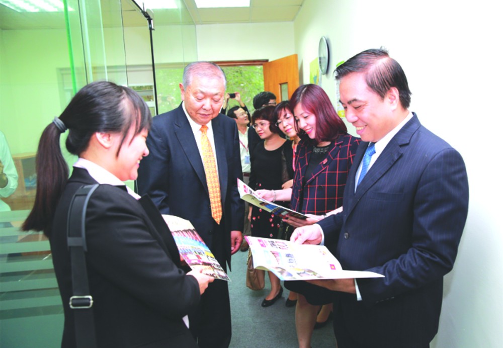 本市與日本企業家互相交流。