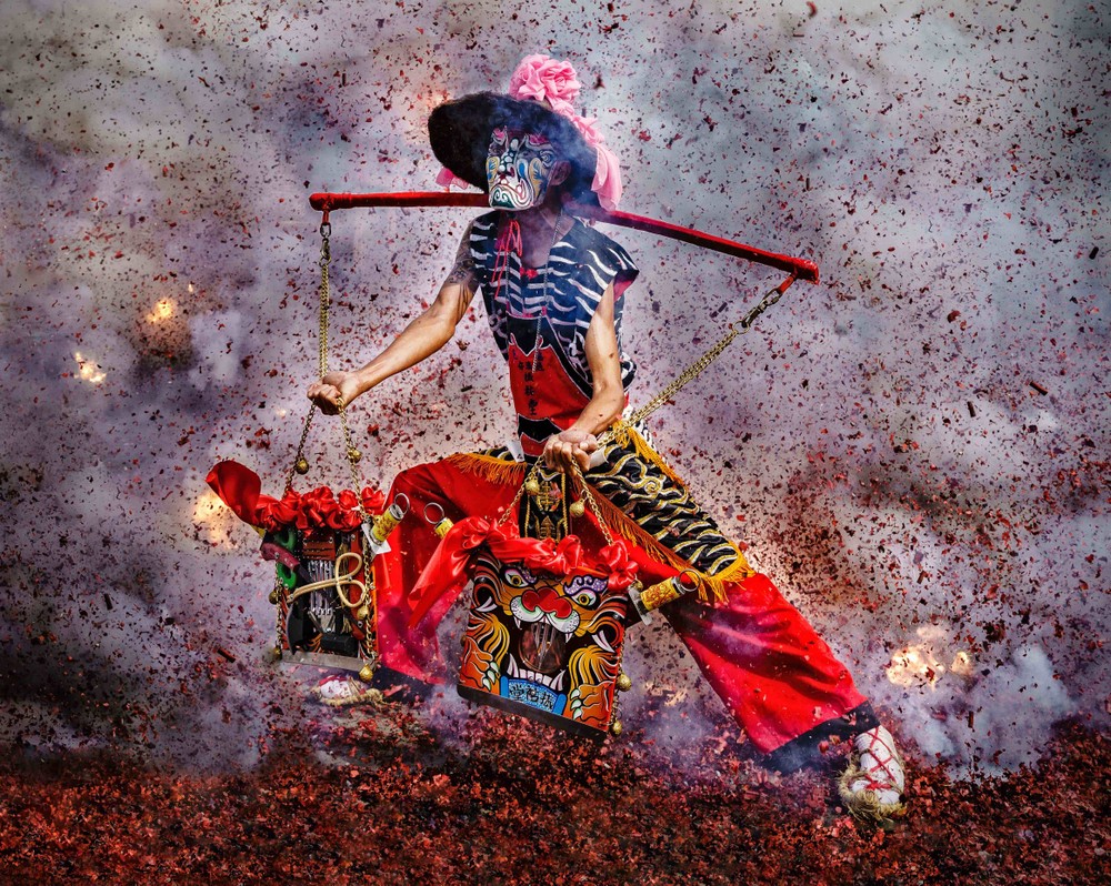 畢偉松《八家將》作品獲沙龍金牌獎。